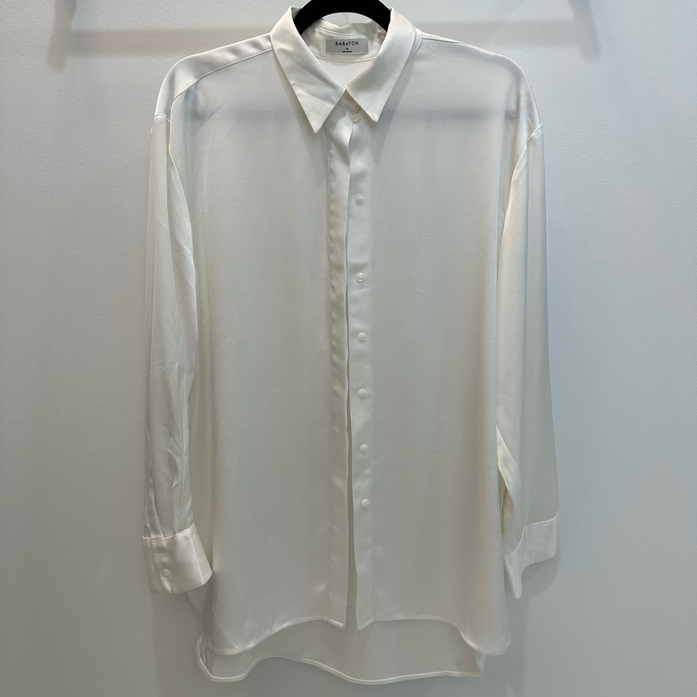 Aritzia Babaton ivory silky button down in M